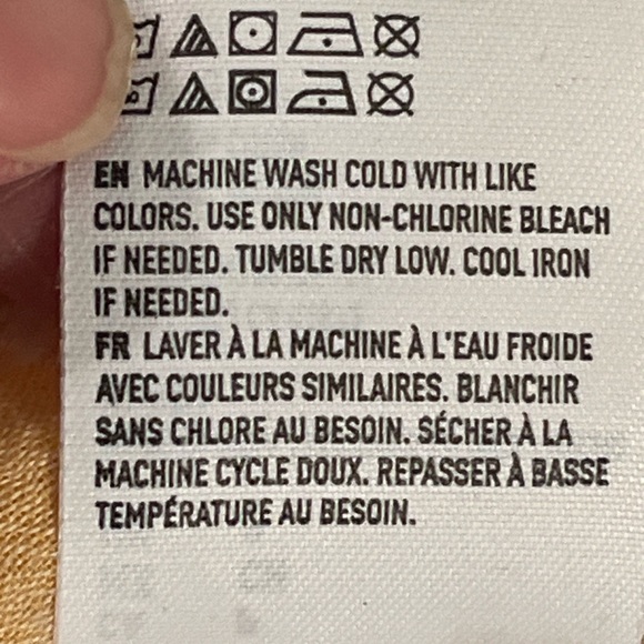 American Eagle Ruffled Off shoulder tops size  small  features 2 different ones - Picture 11 of 13